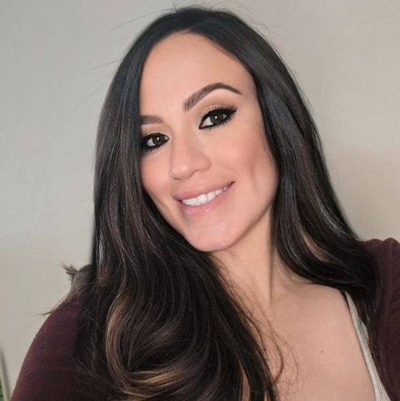 Meet your Posher, Karla - Picture 1 of 1